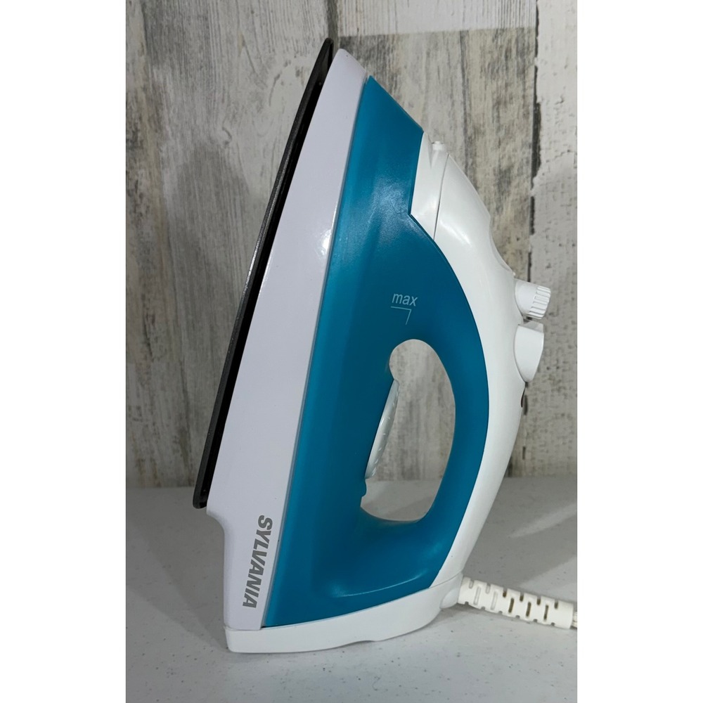 Sylvania Steam Iron ES144C 1000W Non-Stick Soleplate Adjustable Temp READ